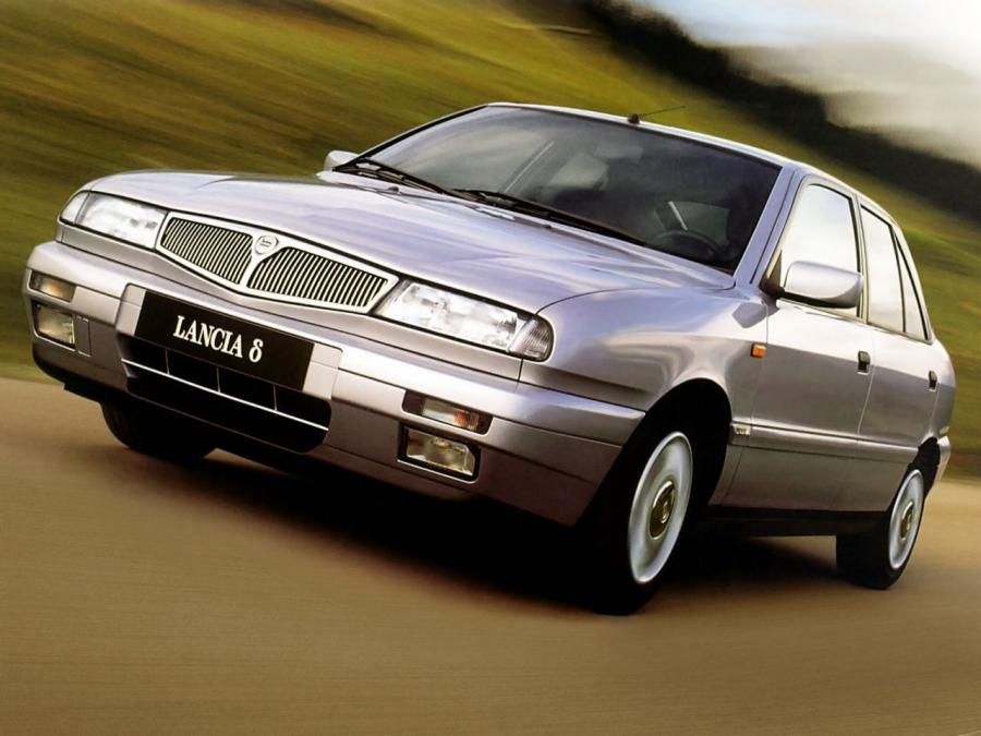  Lancia Delta 1997 года  (фото 1 из 1)